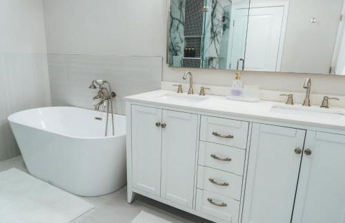 Beach Retreat 4900 Sqft, F1 VR Sim, Up to 21 guests - Foto 23