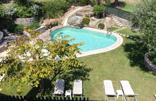 The Red Bougainvillea Apartments - Foto 44