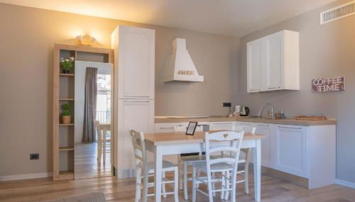 Ava home - apartment in the center Camonica Valley - Foto 1, stove