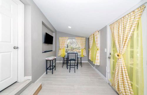 King Bed Creekfront Retreat in Jacksonville - Foto 14