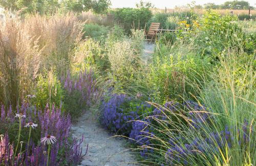 Architectural Gem On The Cornfield - Photo 22