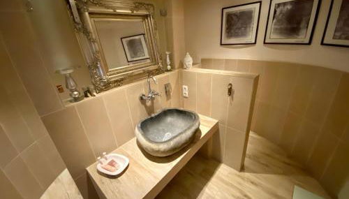 Turm auf altem Bauernhof - Foto 3