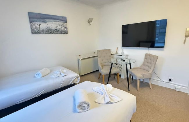 Baker Street Apartments - Photo 27