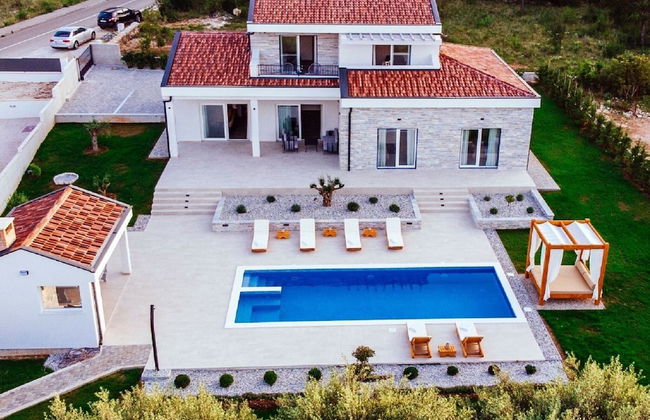 Villa With Private Pool and Garden - Foto 20