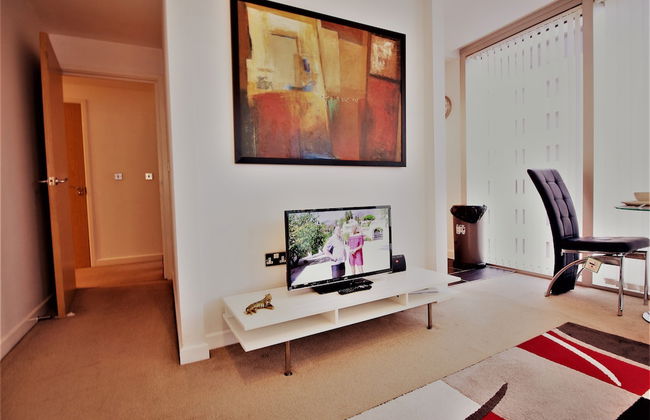 Solace Apartment Milton Keynes - Photo 20