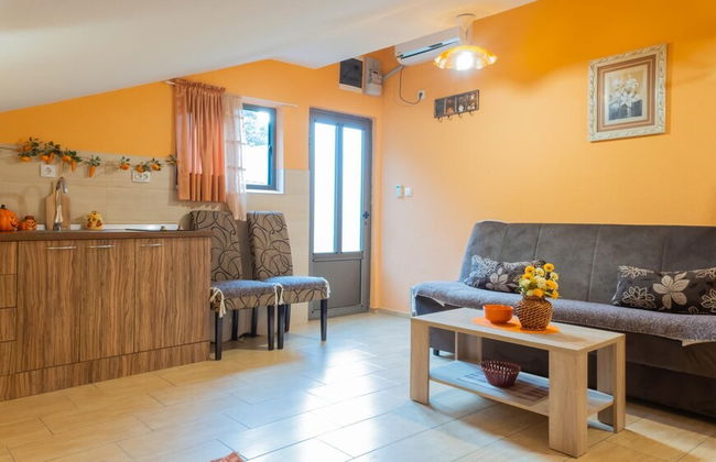 Nature View Cozy Flat 1 min to Sea in Kotor - Photo 3