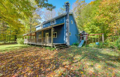 Love Shack Retreat Cabin with Deck and Yard! - Foto 25