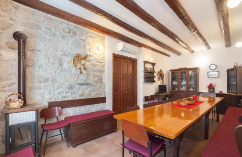 Beautiful Home In Kucice With Wifi - Photo 5