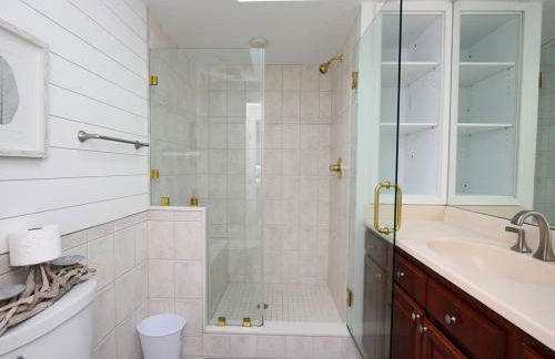 Hi Speed Wifi, Pets Considered, Bayfront, Bay Views, Beach Badges, Private Yard, Decking,, Outdoor Shower, - Foto 23