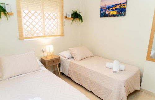 Descanso familiar junto al mar con terraza - Photo 10