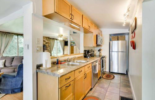 Peaceful Fishermans Paradise with Deck and Fire Pit! - Foto 11