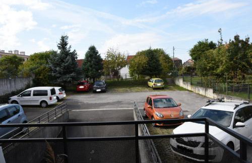 Api Apartment - Photo 4