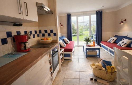 LocaLise - Maison E4 au Guilvinec - A 20m de la mer avec jardin et piscine - Tout à pied, plages, port, centre, commerces, marché - Wifi inclus - Linge de lit inclus - Animaux bienvenus - Foto 14