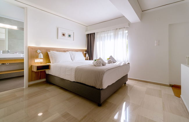 Lotus Hotel Apartments - Photo 10