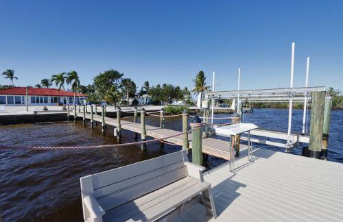 Stunning Waterfront Home with Southeast Bay Frontage - Villa Cuquita - Foto 6