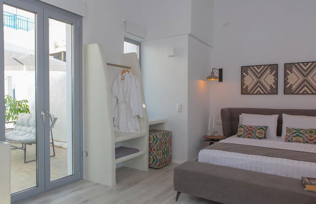 Naxos Riviera Suites - Photo 10