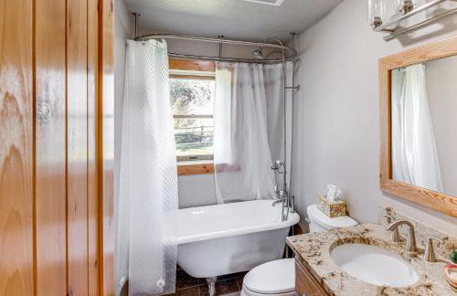 Remote Idaho Mountain Lodge with River Access! - Foto 21