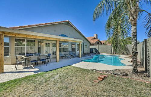 Patio and Fenced Yard Family Retreat in Phoenix! - Foto 29