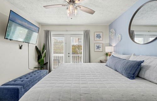 Escape to Sand Dollar Holler: Coastal Retreat, 3 Beds, 2.5 Baths, Sleeps 10! - Foto 12