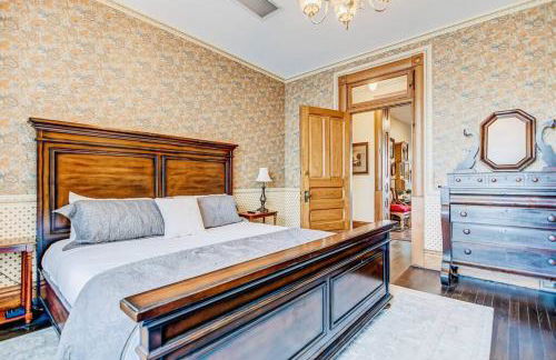 The Bressmer - Entire House - Photo 56