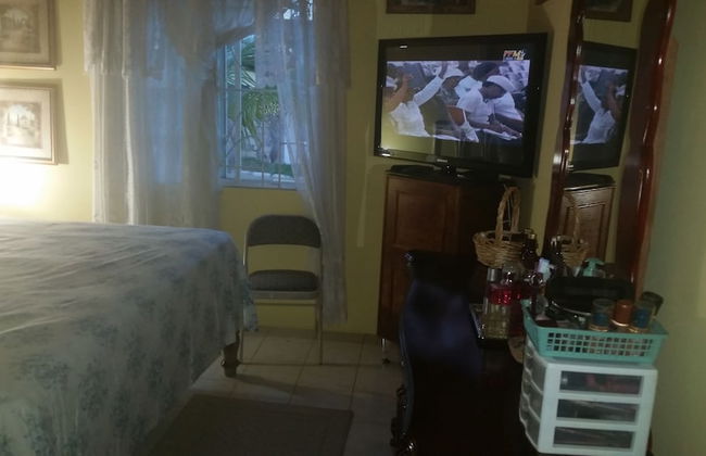 Palm Cove - 2 Bedroom Cottage - Photo 7