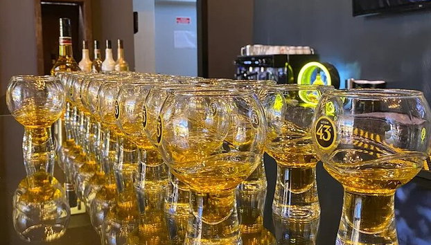 Cartagena; Visita Fabrica de licor con cata y traslados en van - Foto 3, Licor43
