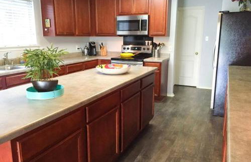 Amazing House with Pool, Arcade, Hot Tub and More - Accomodates 16 guests - Photo 31