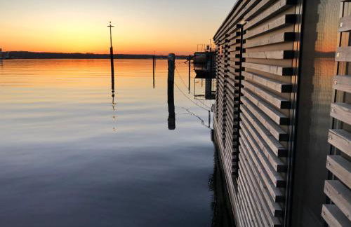 Hausboot Hafenkönig Lübeck - Foto 1