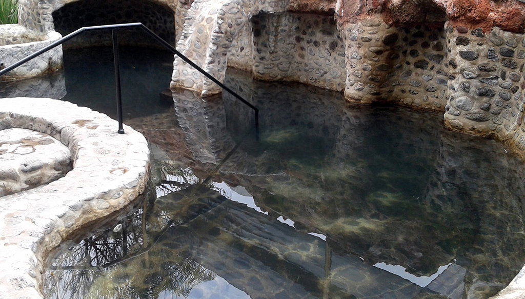 Hot springs in nature - Photo 1