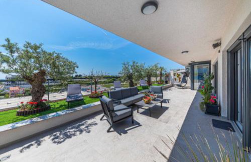 Sky Pool Penthouse with a huge heated private pool - Foto 32