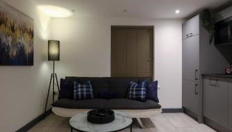 Modern 2 Bed Apartment in Bicester Town Centre - Foto 2