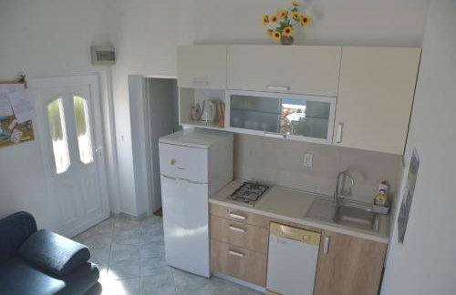 Apartments by the sea Milna, Vis - 8917 - Photo 29