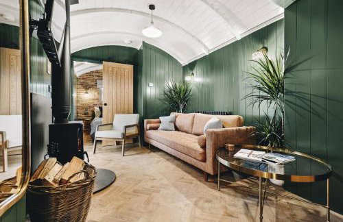 Nestledstays - The Hide - Photo 19