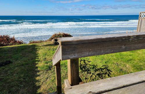 Ocean Front Duplex with Views! Dog Friendly -Surfside Cottage North - Foto 20