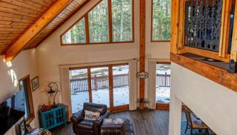 Cabin in the Woods by Simple Life Rentals - Foto 3