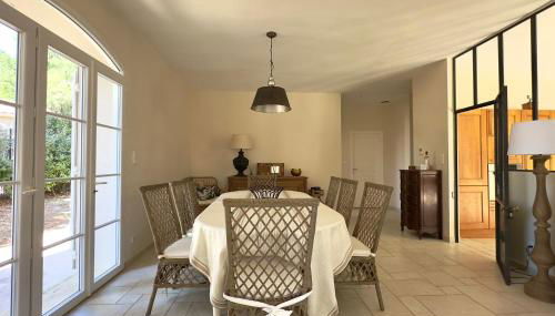 Les Lauriers Roses air-conditioned villa with garden and swimming pool - Photo 4