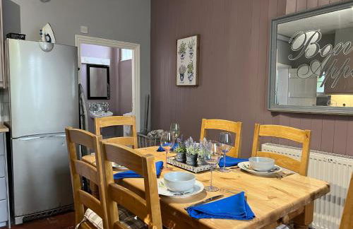 Mews House, Tewkesbury town centre, hot tub, pets - Foto 5