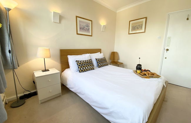 Stylish Apartments next to Buckingham Palace - Photo 19