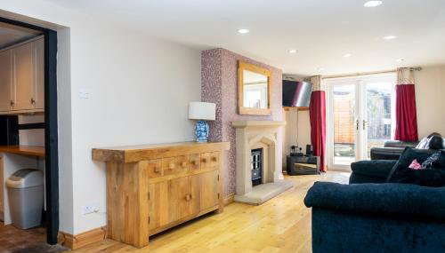 Cosy 3 Bed Cottage-Gloucester-Parking-Garden-Free Hot Tub Weekends-Work or Leisure - Foto 5