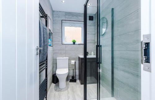 Stylish 2BR House for 4 in Manchester with Parking - Foto 48