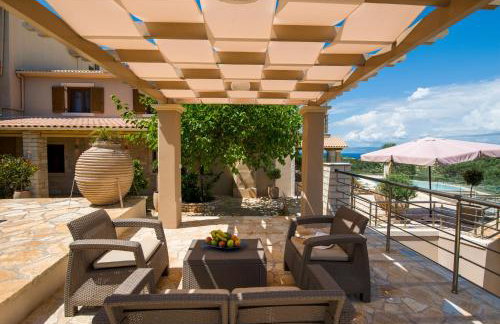 Villa Ozias a modern,spacious, swimmig pool villa. - Foto 51