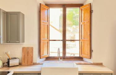 Renovated Tuscan Home overlooking Vineyards - Photo 15