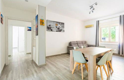 E.R. Apartment - Foto 1