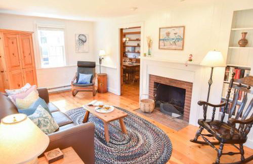 Walk to Water w Stunning Cove Views - Foto 8