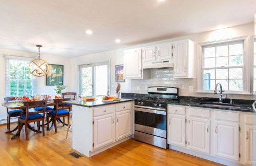 Spacious w Beautiful Yard & Dogs Welcome - Foto 7