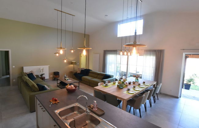 Tasteful Holiday Home in Sijsele-brugge With Garden - Photo 3