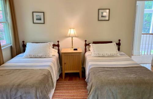 4 bedroom East Hampton home with large heated pool - Foto 10