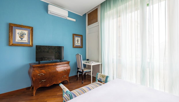 Blue Tea Flat at Piazza Carità - Foto 2, Habitación