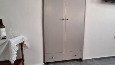 Aegean Traditional Suite Ιn Glinado - Foto 5, wardrobe