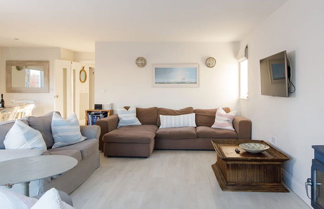 4BR Beach House Sleeps 10 - 5 Mins Walk to the Sea - Foto 5